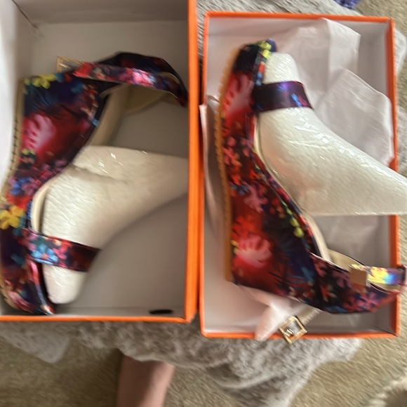 Wedges - Picture 4 of 5